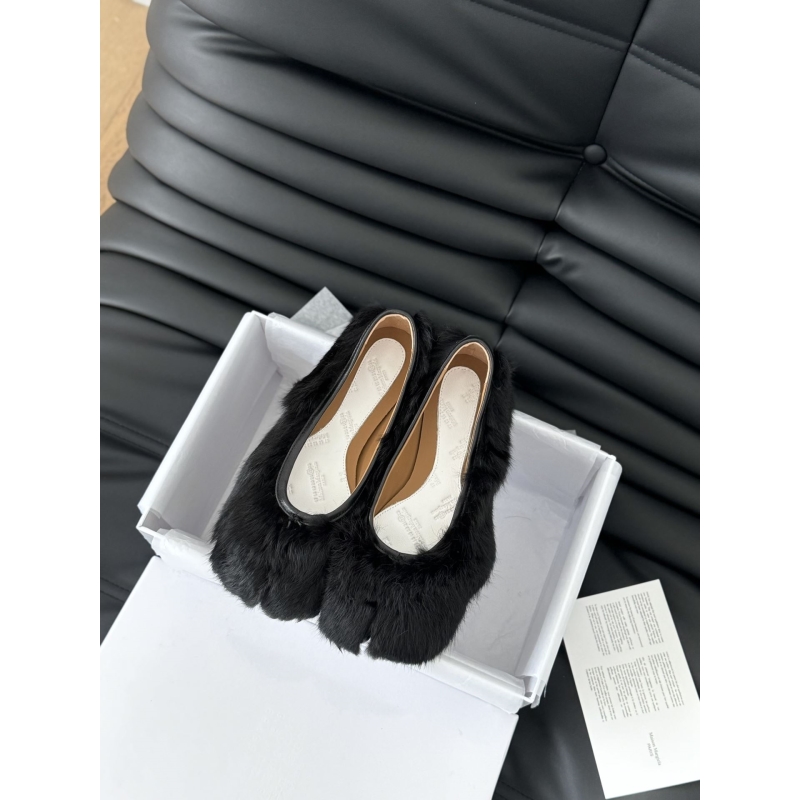 Other flat shoes